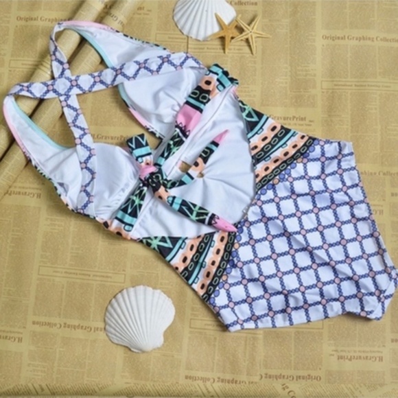 Cute Swimsuit - Picture 5 of 7